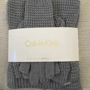 Calvin Klein 3 pc hat, gloves, and scarf set